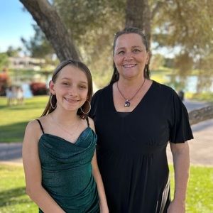 Meet your Posher, Leslie